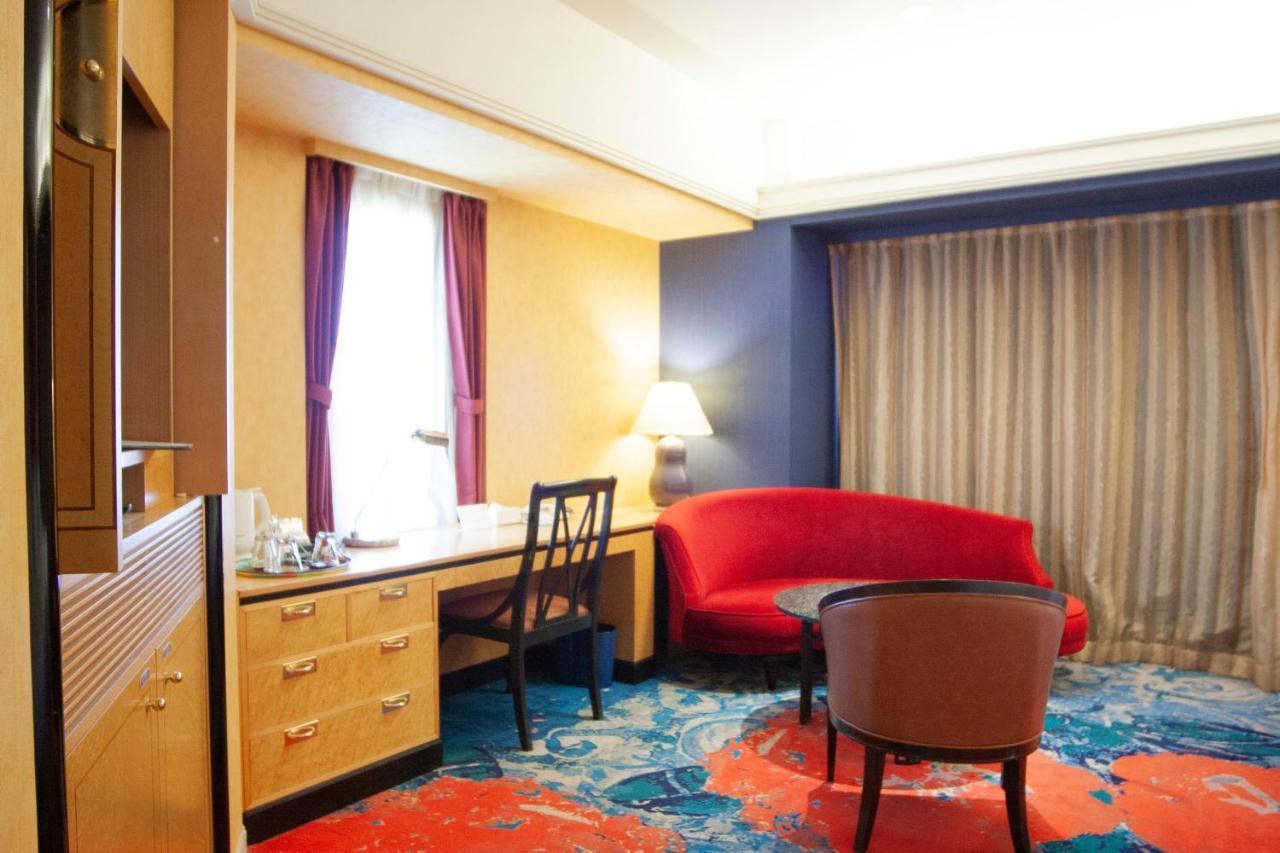 Hotel New Otani Makuhari Чиба Екстериор снимка