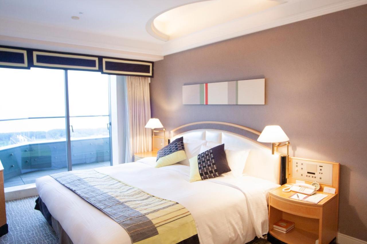 Hotel New Otani Makuhari Чиба Екстериор снимка
