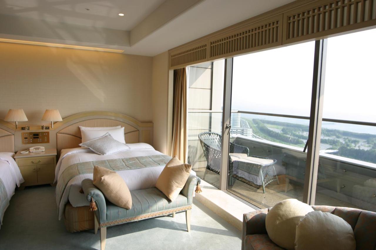 Hotel New Otani Makuhari Чиба Екстериор снимка